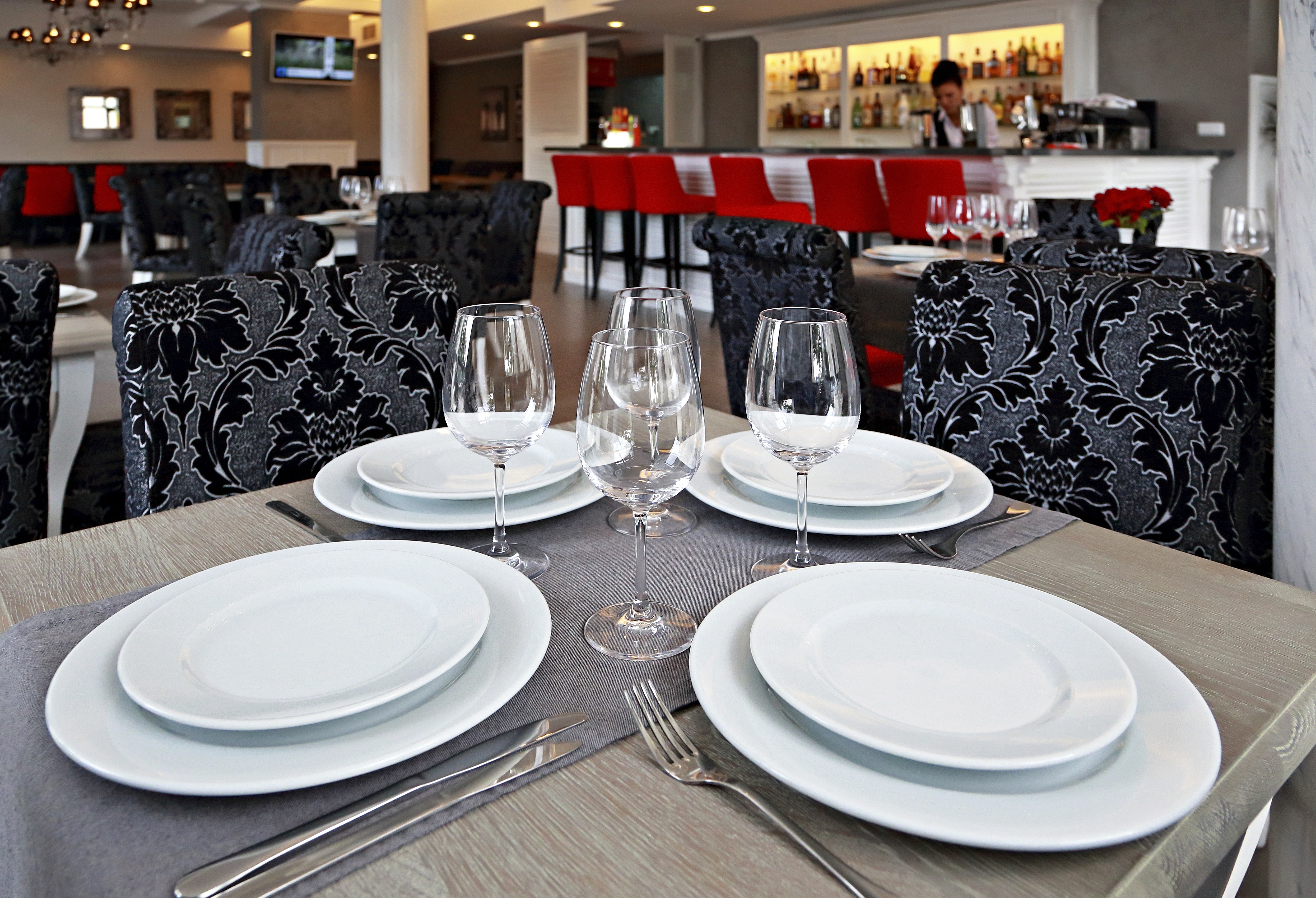 Hotel White Rock Castle-Restoran.jpg