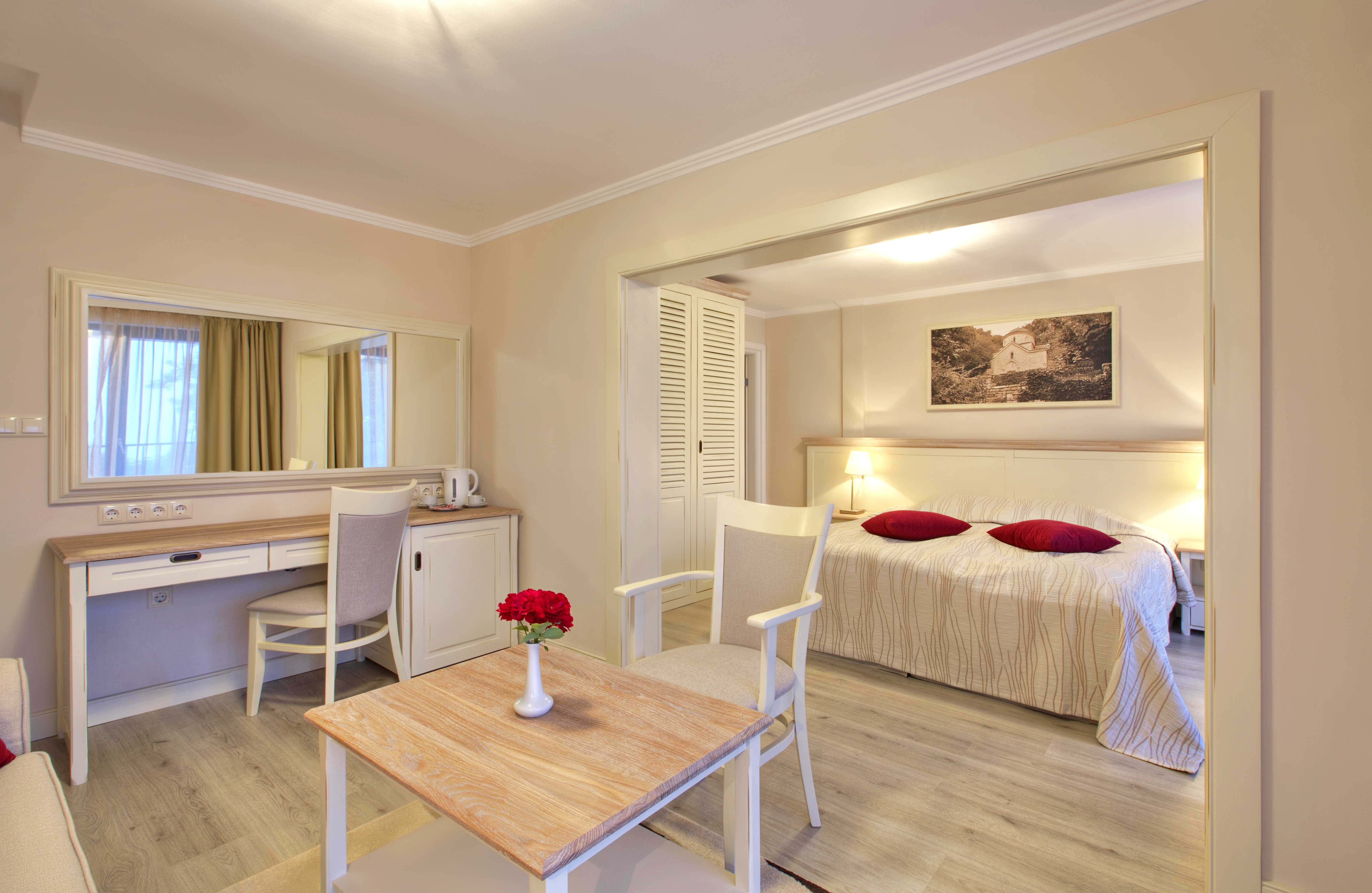 White Rock Castle Hotel-Junior suite park.jpg