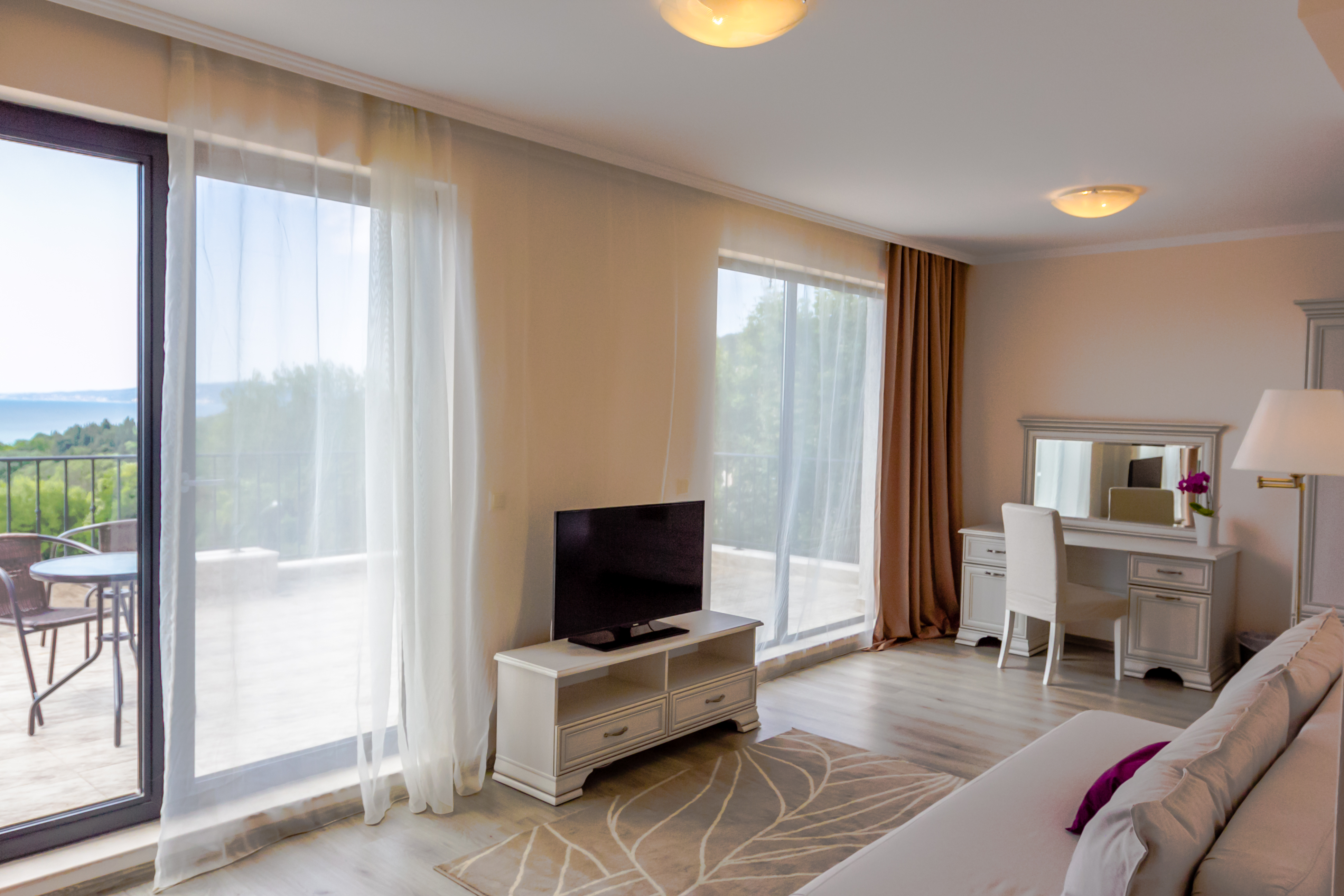 White Rock Castle Hotel-Juniro suite more.jpg
