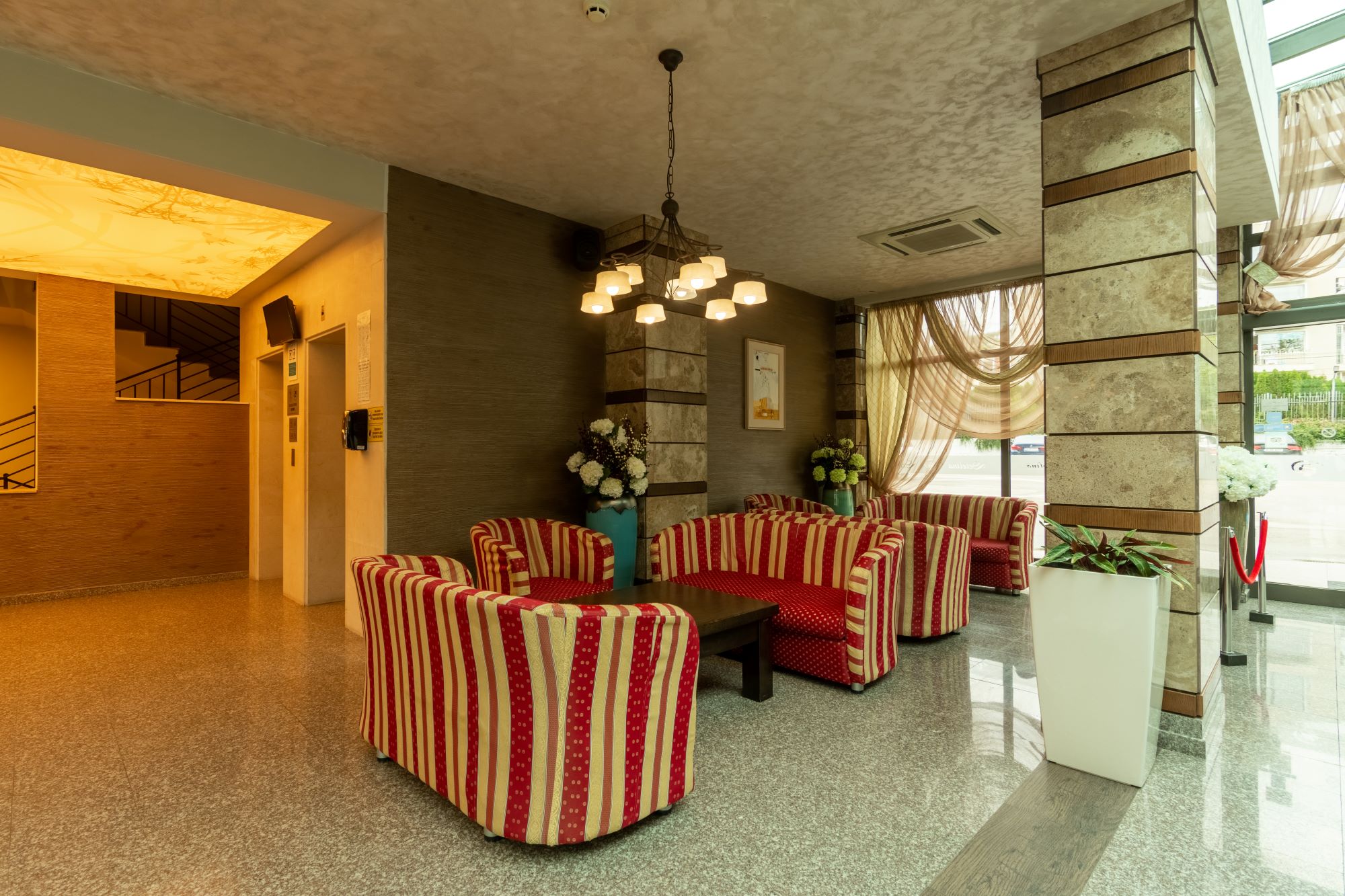 Detelina Hotel-Lobby.jpeg