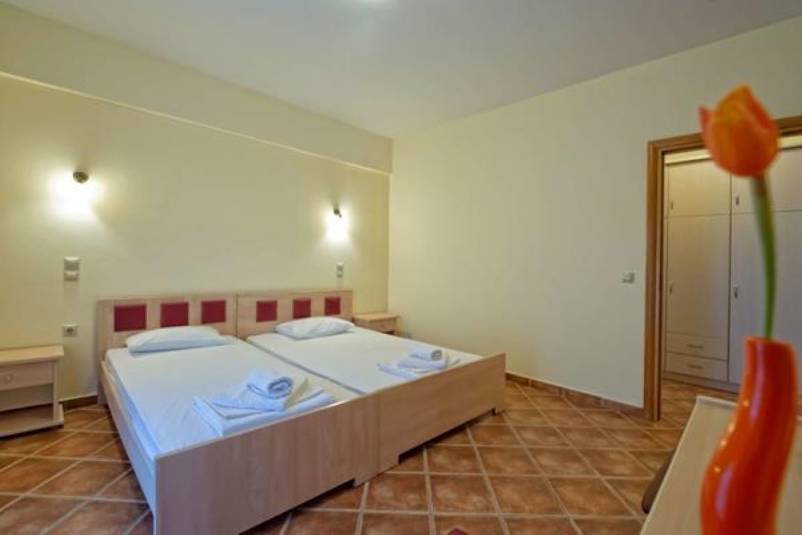 Coralli hotel spavaća soba.jpg