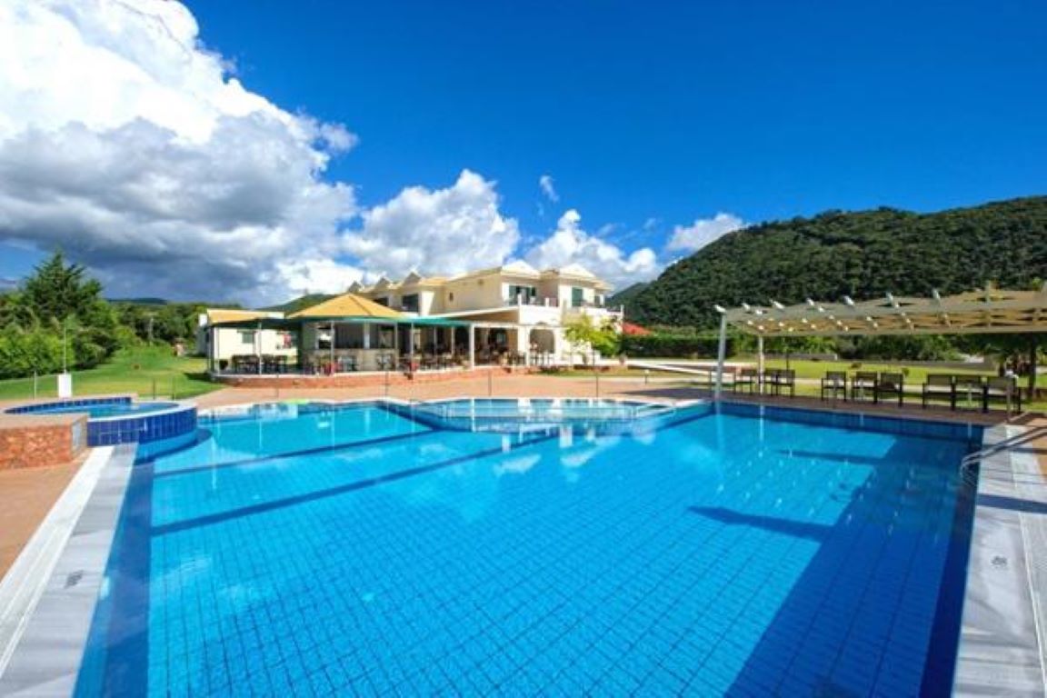 Coralli hotel spoljašnji izgled.jpg