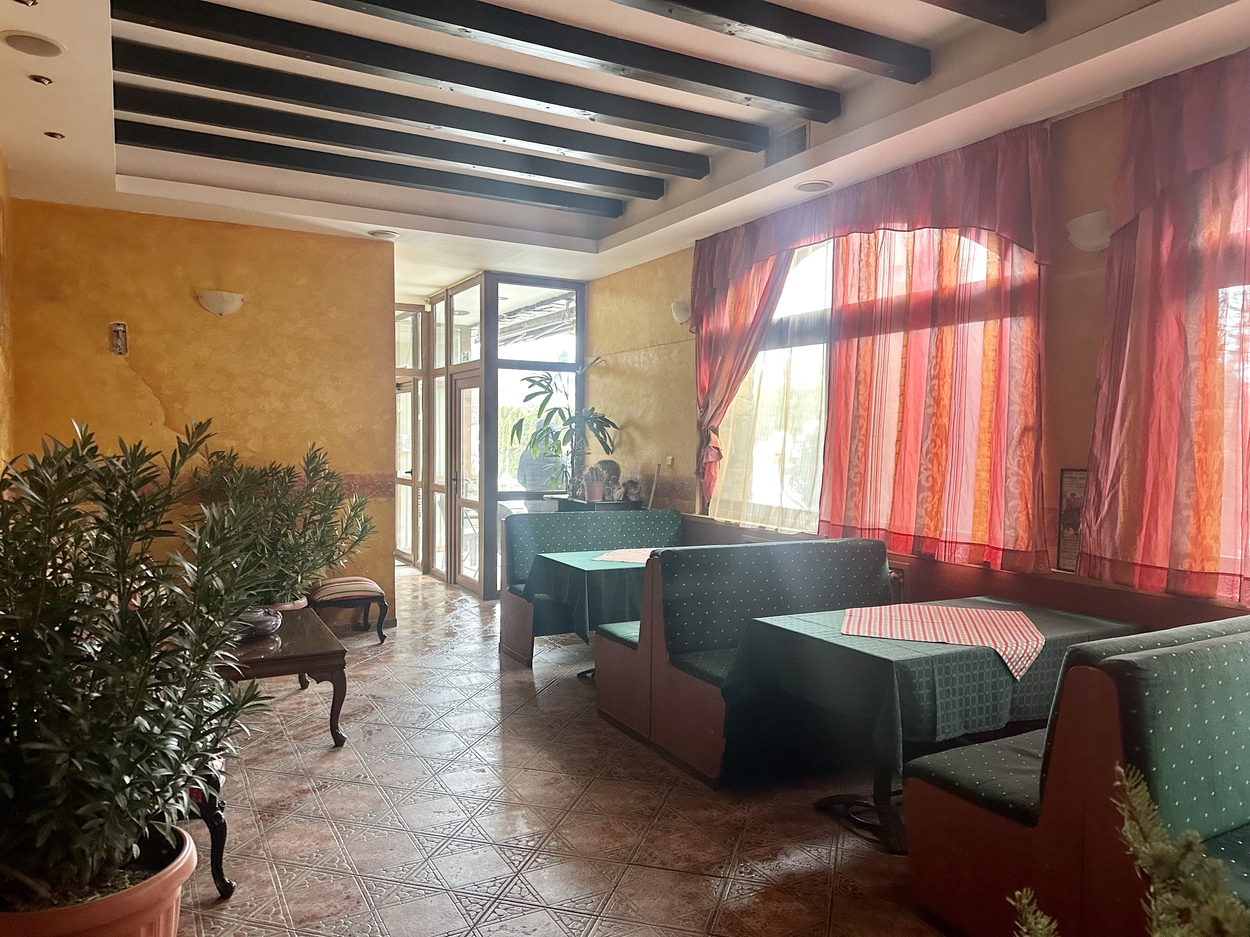 Hotel Toro Negro-Restoran.jpg