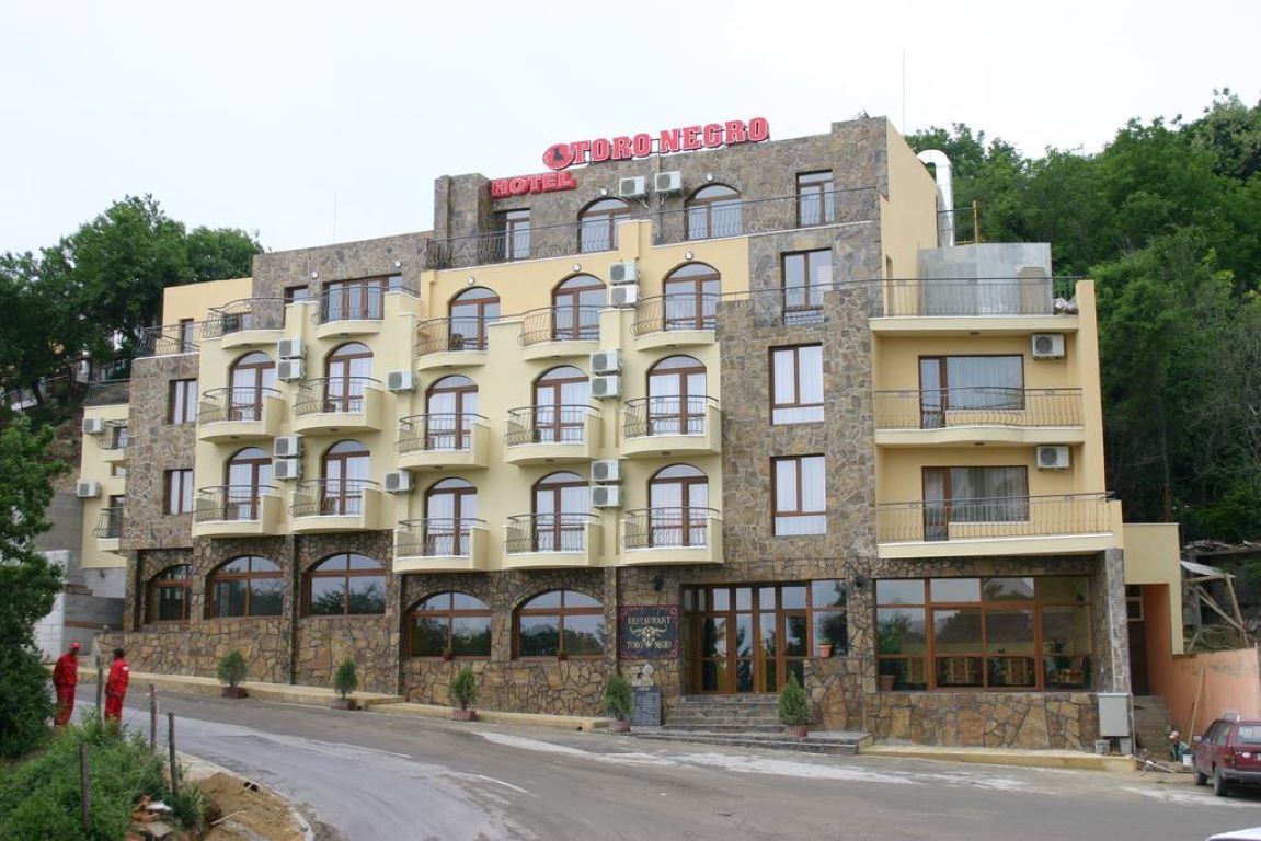 Toro Negro Hotel-Hotel spolja.jpg