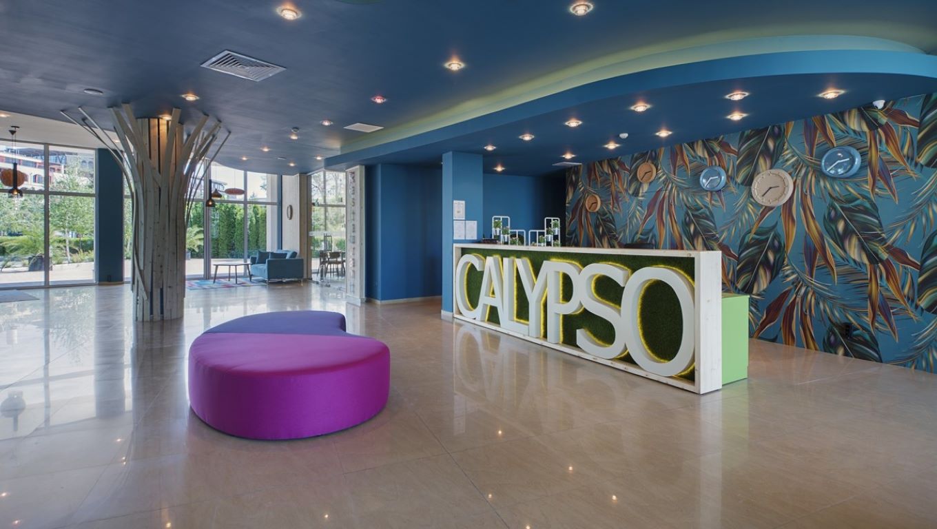 Calypso hotel recepcija.jpg