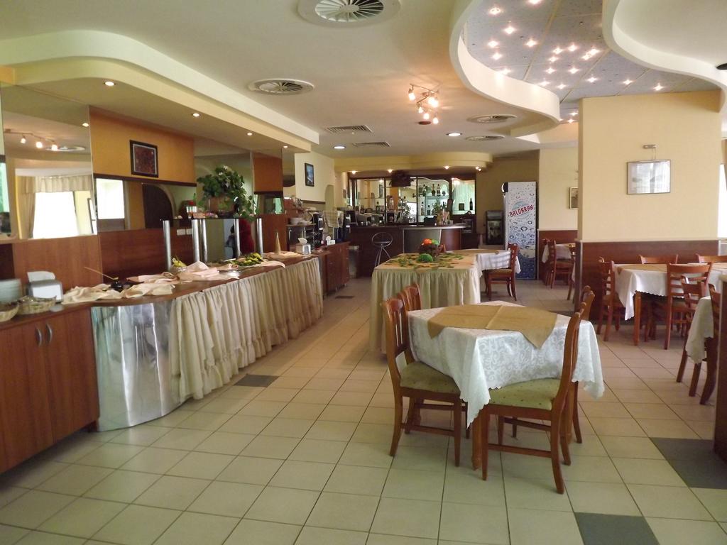 Silver Hotel-Restoran.jpg