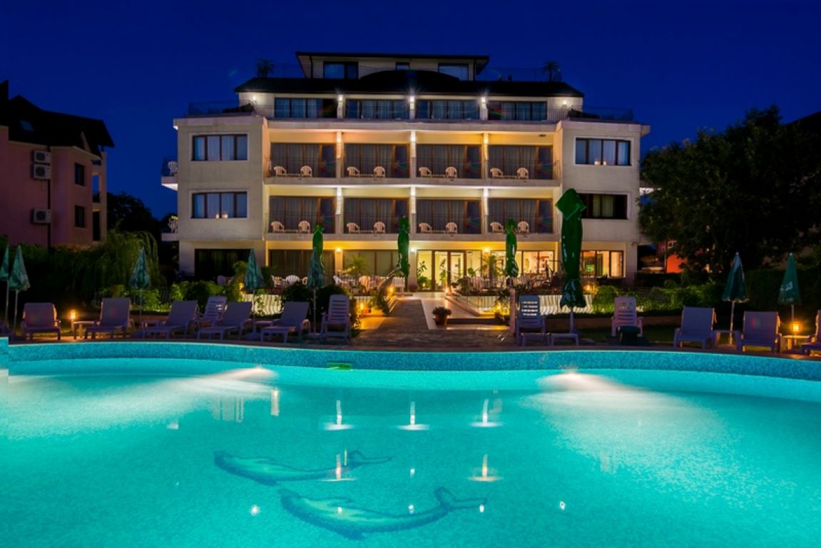Atlant Hotel-Hotel spolja.jpg