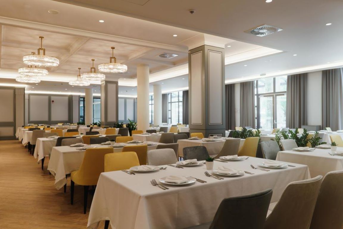 Hotel Astor Garden-Restoran.jpg
