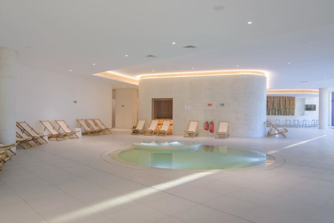 Aquahouse Hotel & Spa-Unutrasnji deciji bazen.jpg