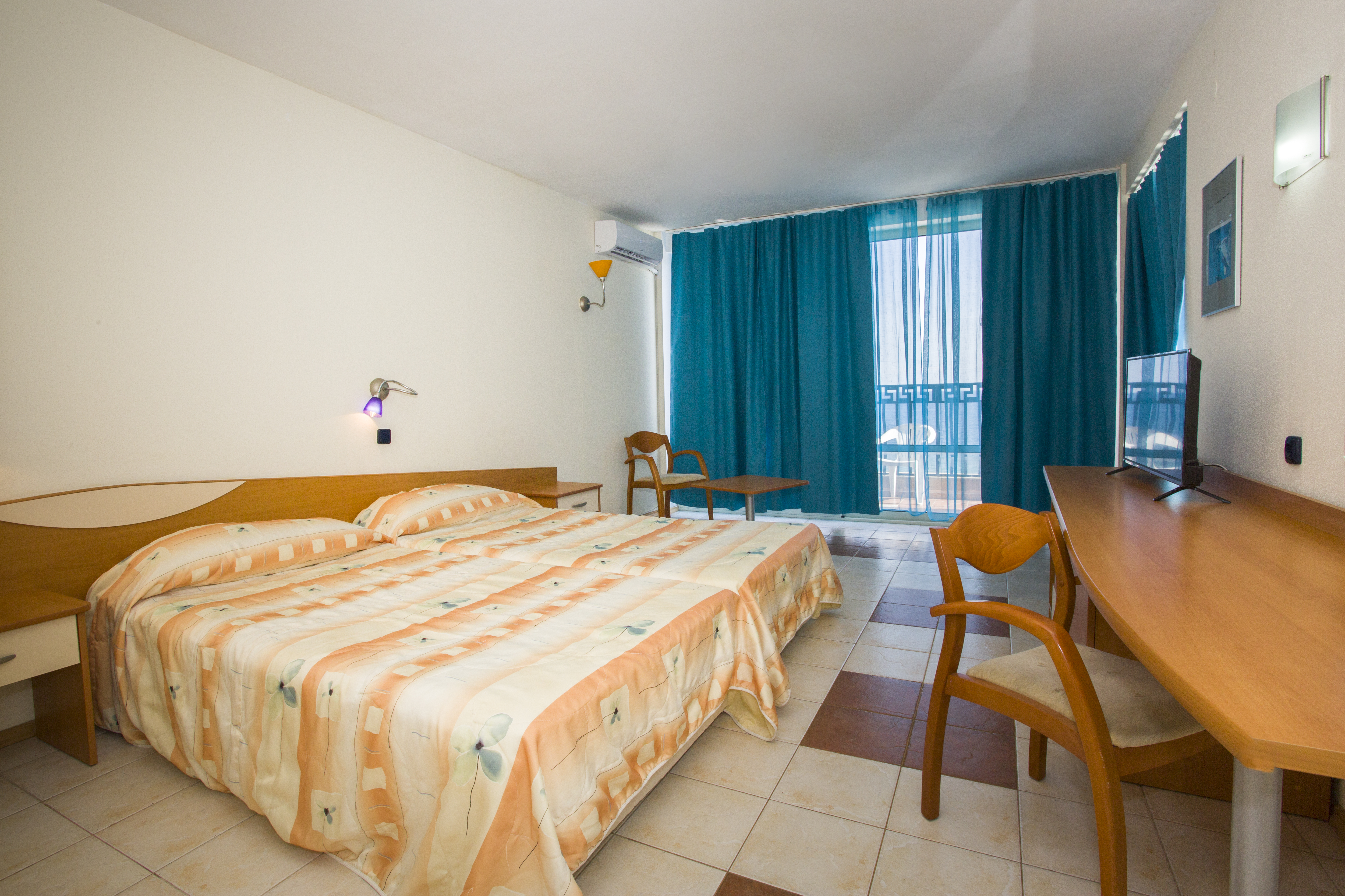 Royal Bay Hotel-Standardna soba.jpg