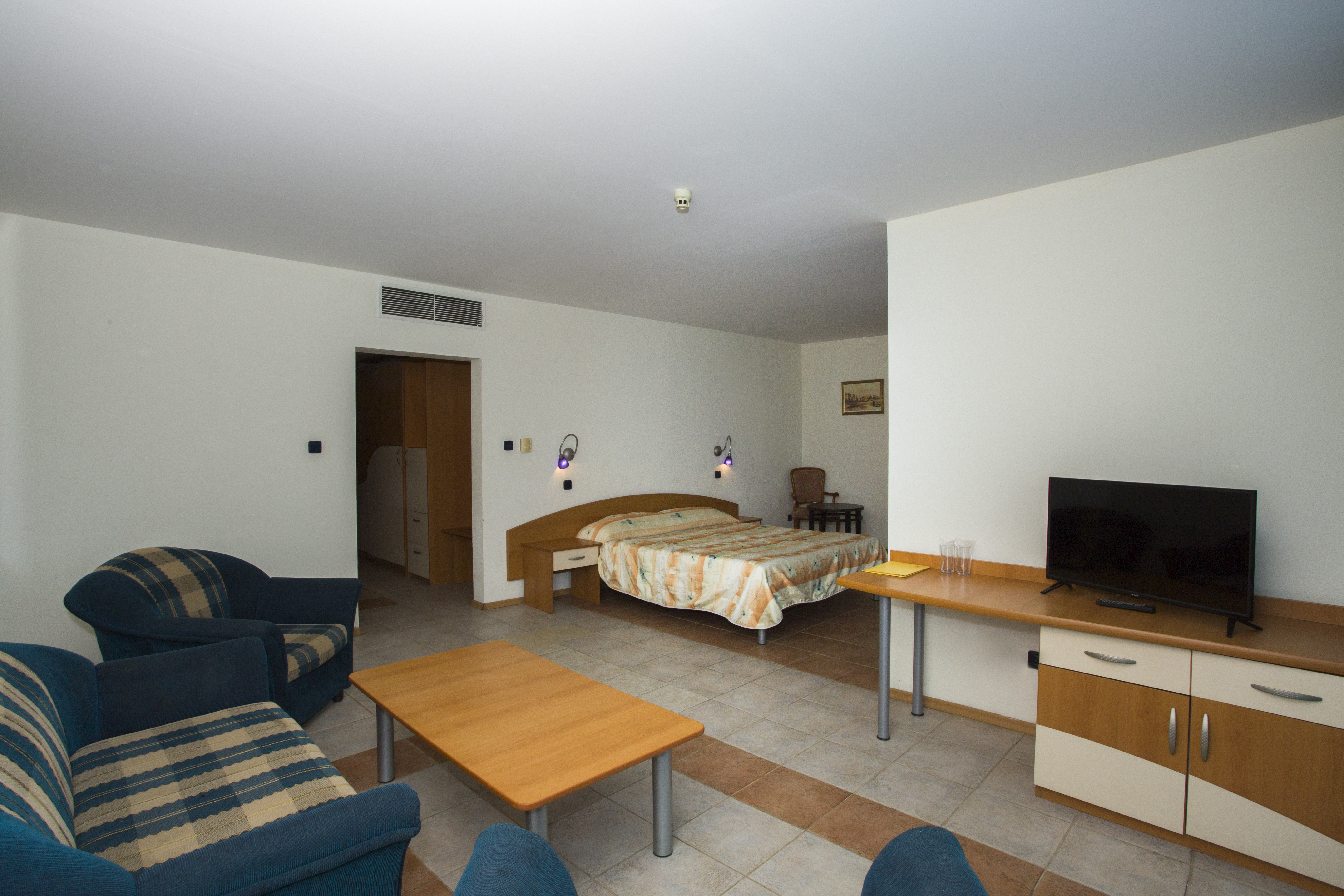 Royal Bay Hotel-Studio.jpg