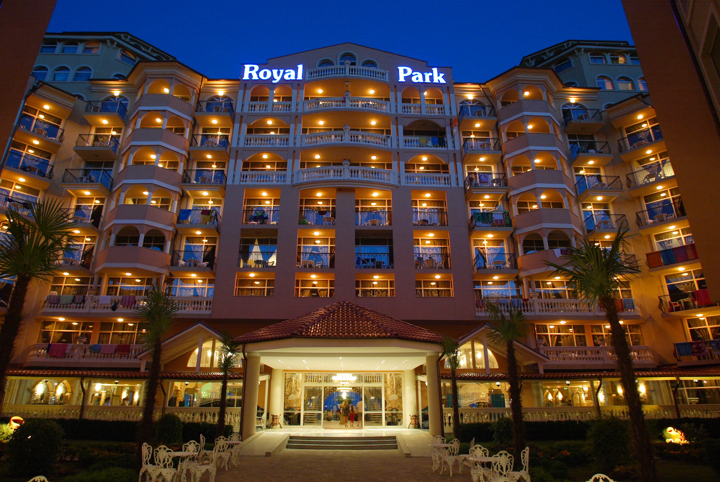 Hotel Royal Park-Nocni izgled.JPG