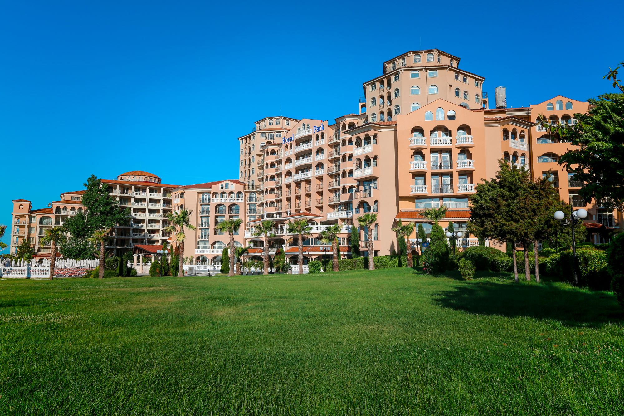 Hotel Royal Park-Spoljasnji izgled.jpg