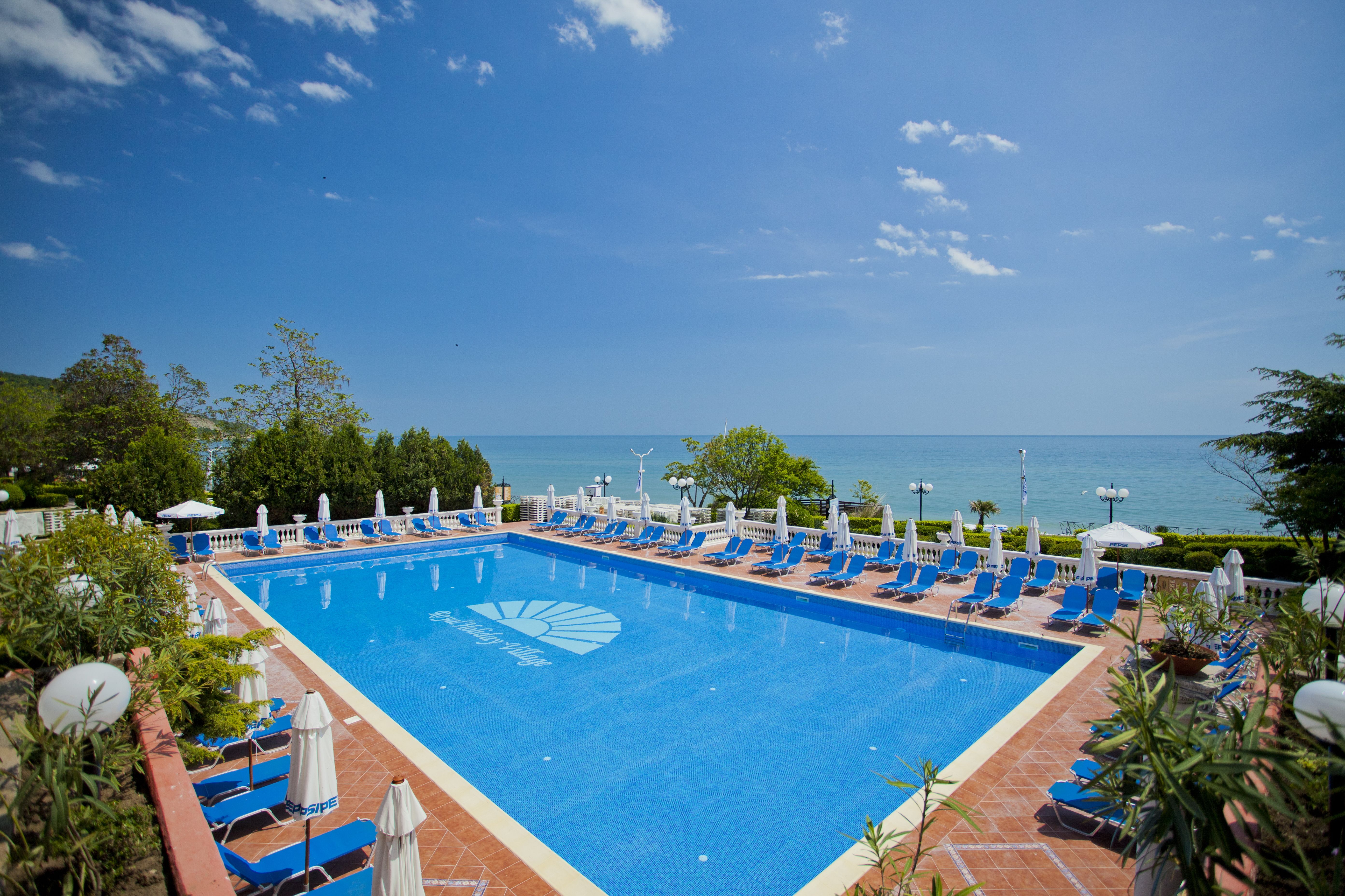 Elenite Villas Hotel-Bazen.JPG