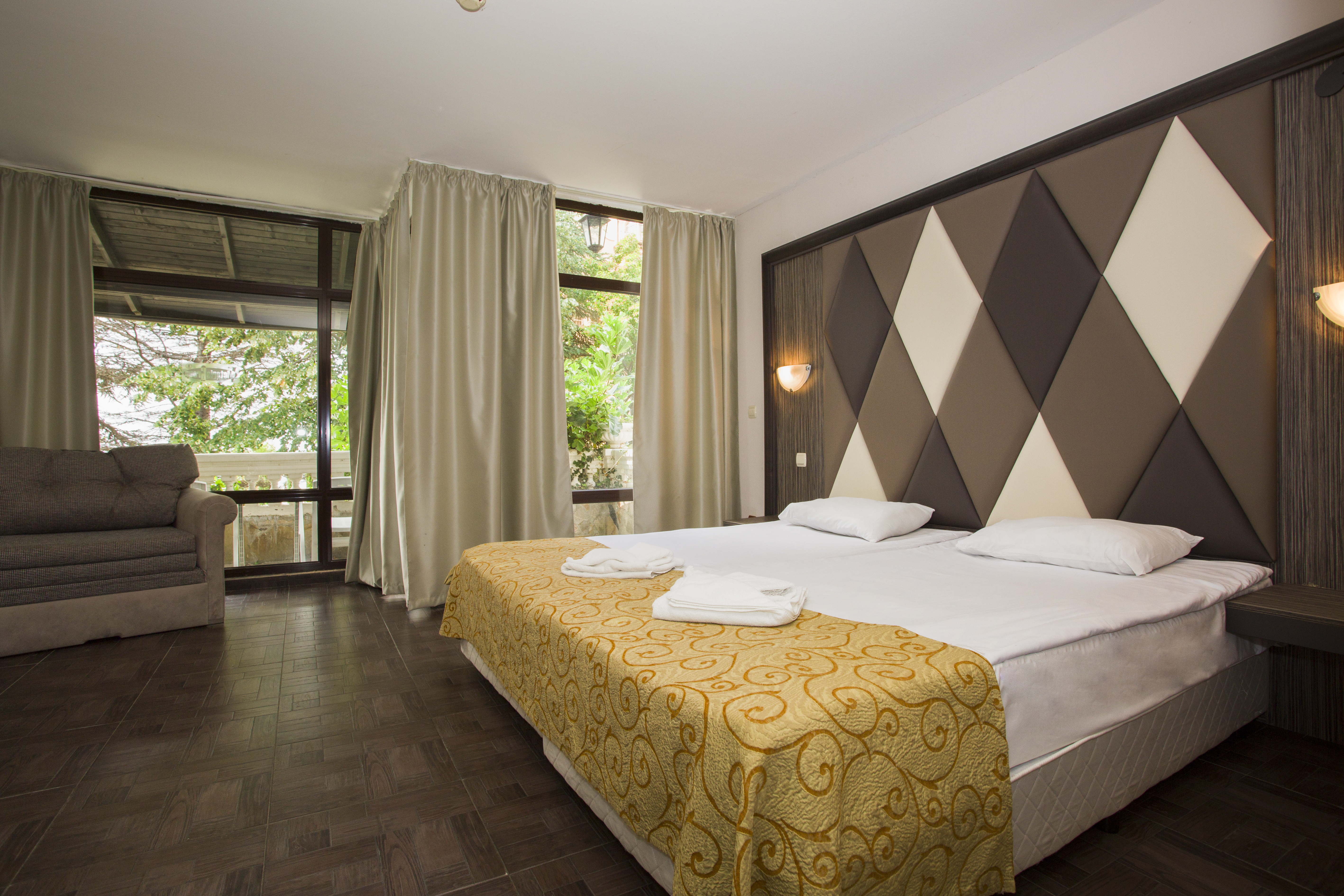Hotel Elenite Villas-Standardna soba.jpg