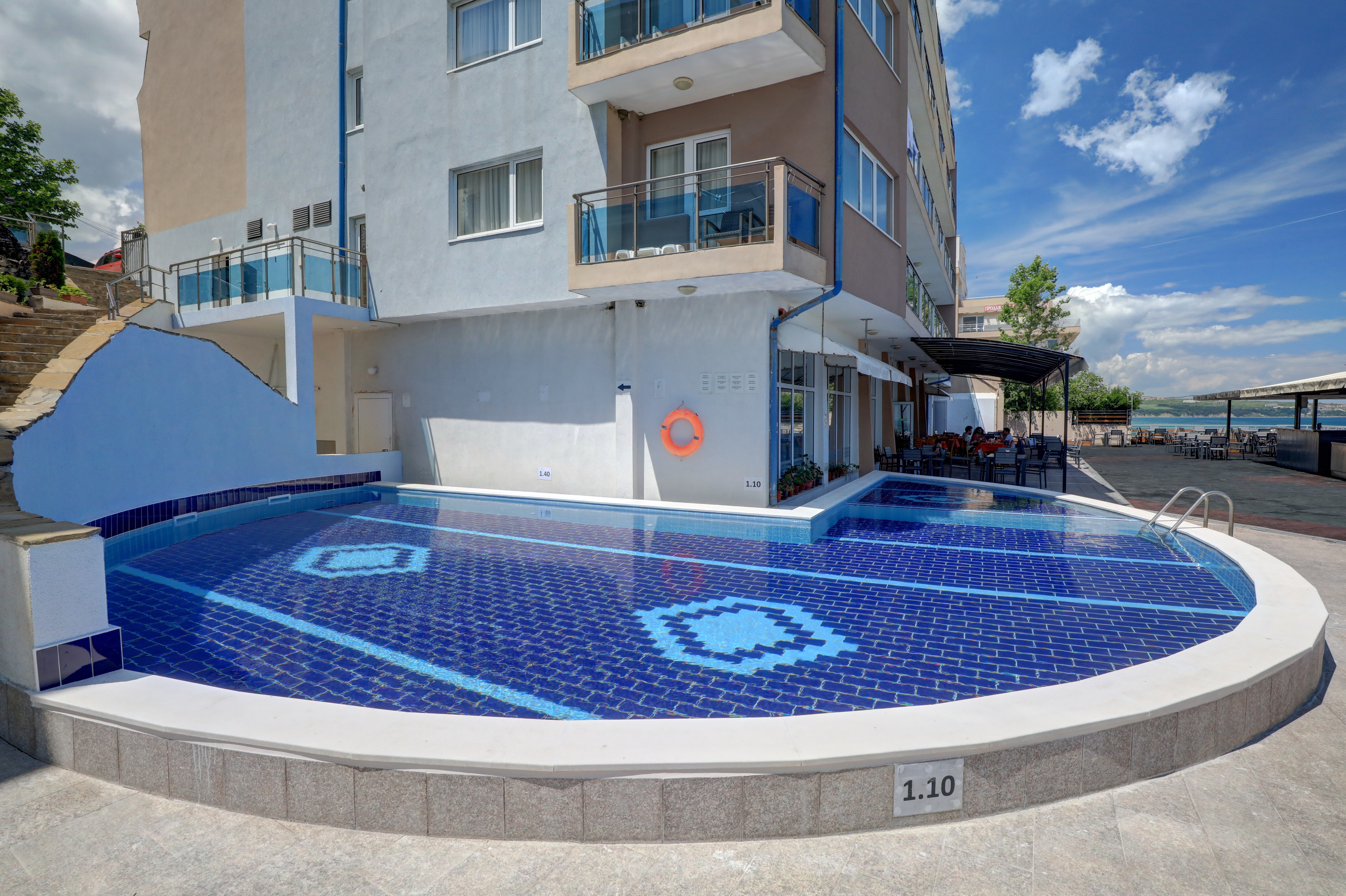 Hotel Paraiso Theopolis-Bazen.jpg