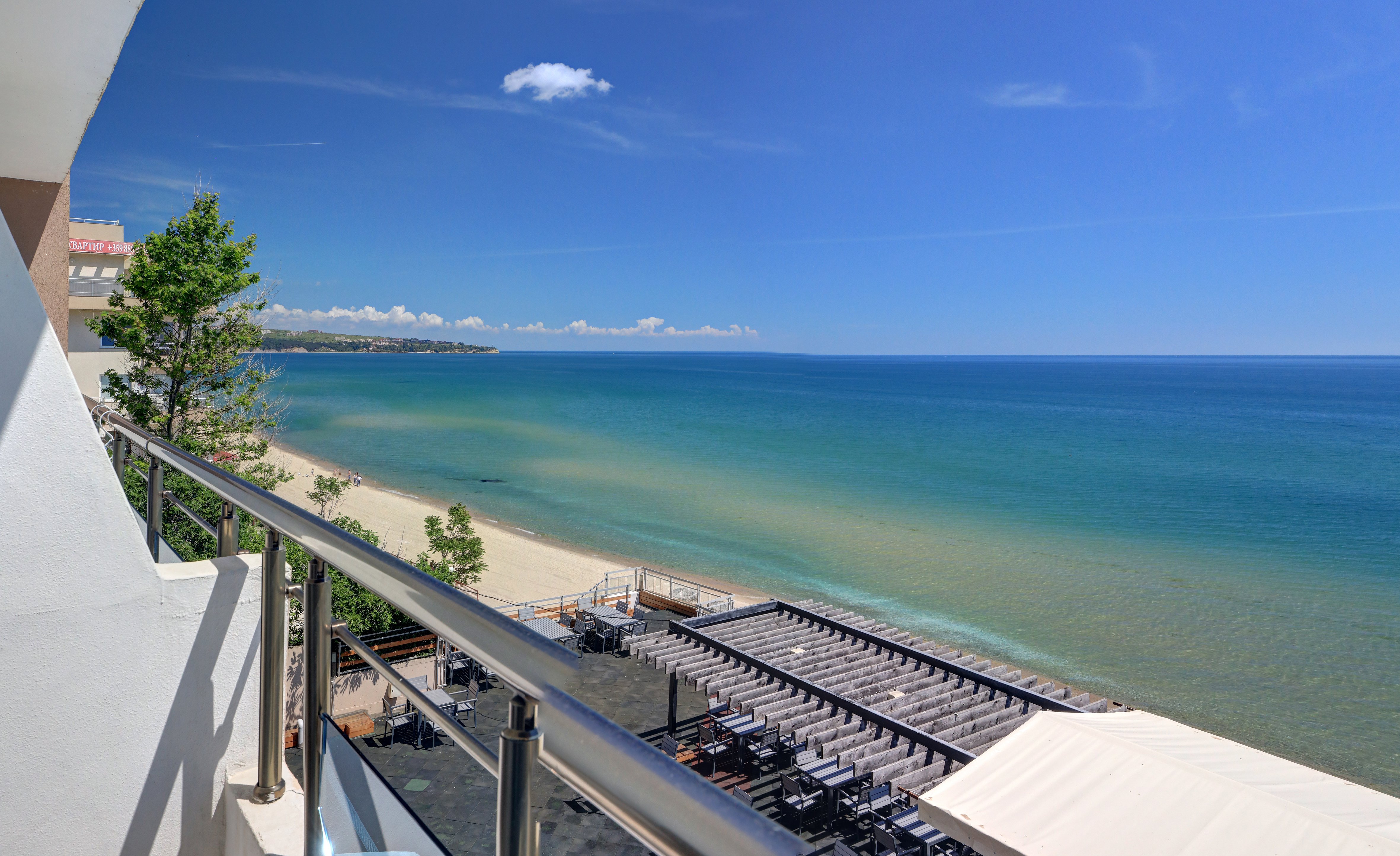 Paraiso Theopolis-Pogled na more.jpg