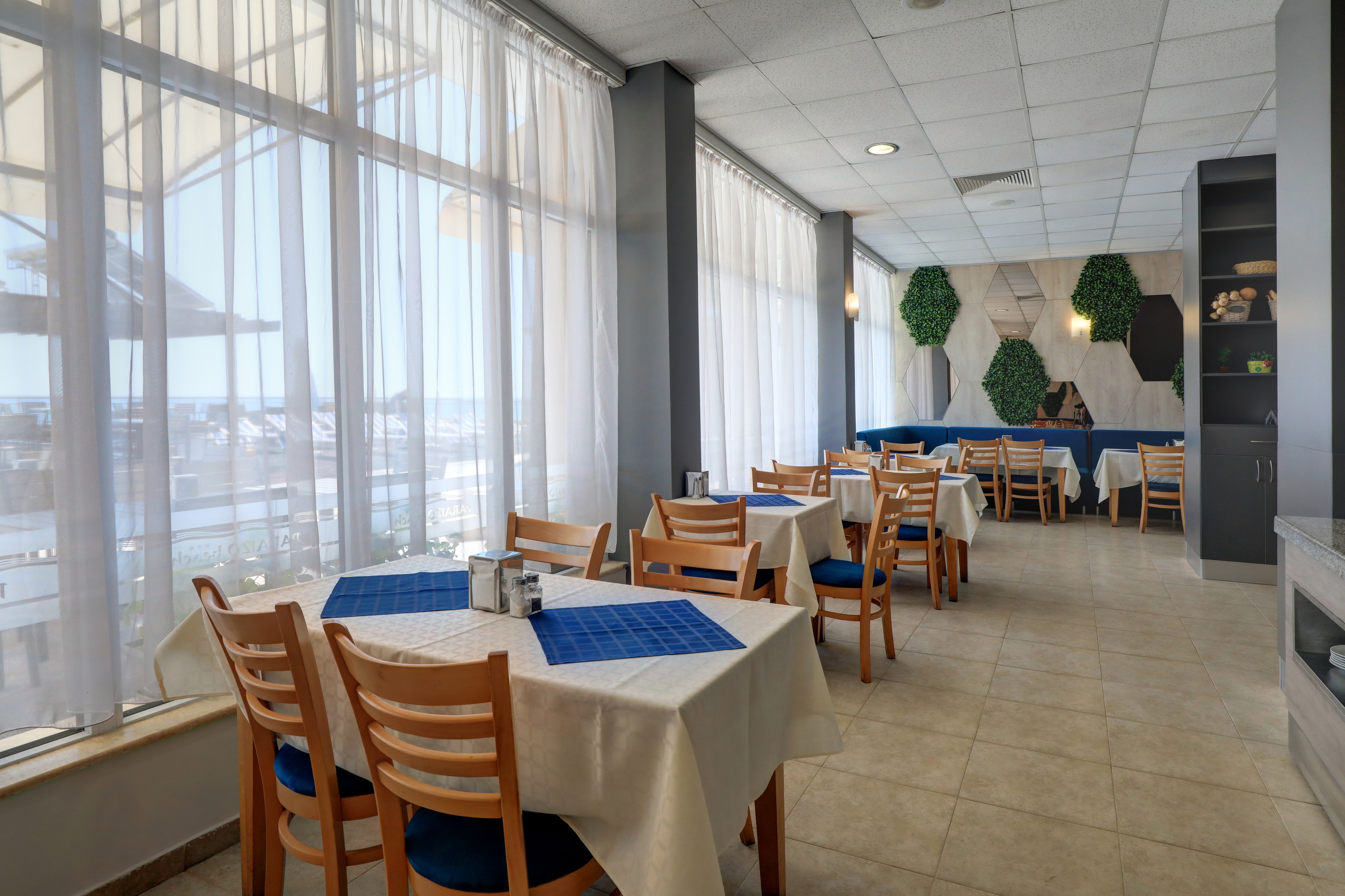 Paraiso Theopolis-Restoran.jpg