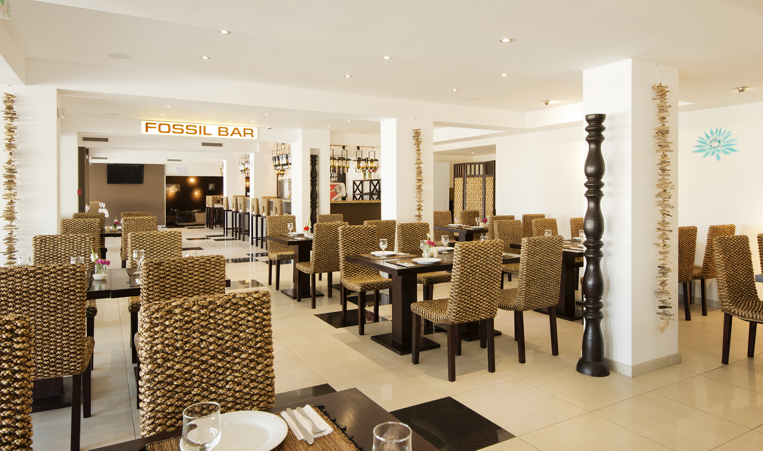 Sunrise All Suites Resort Hotel-Bar.jpg