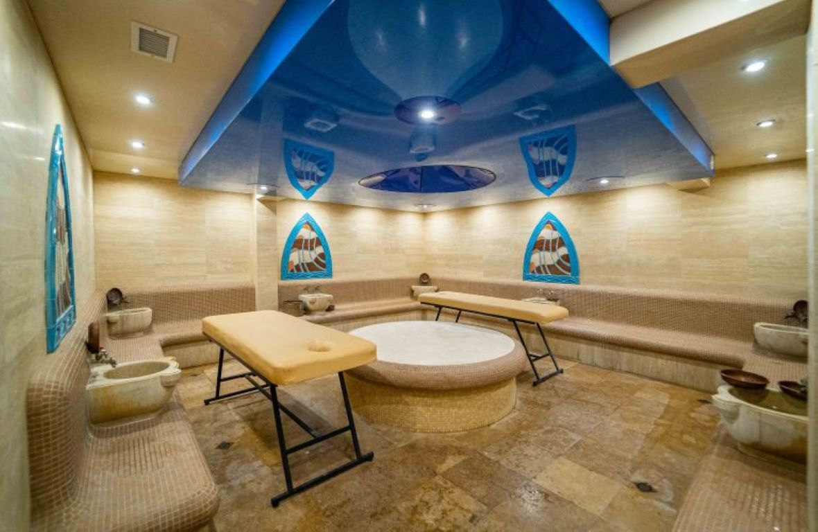Hotel HVD Clubhotel Miramar-Tursko kupatilo.jpg