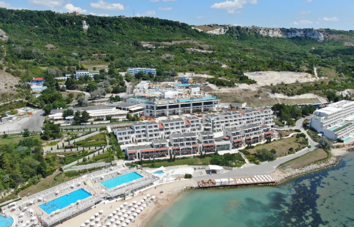 White Lagoon-Panorama hotela.jpg