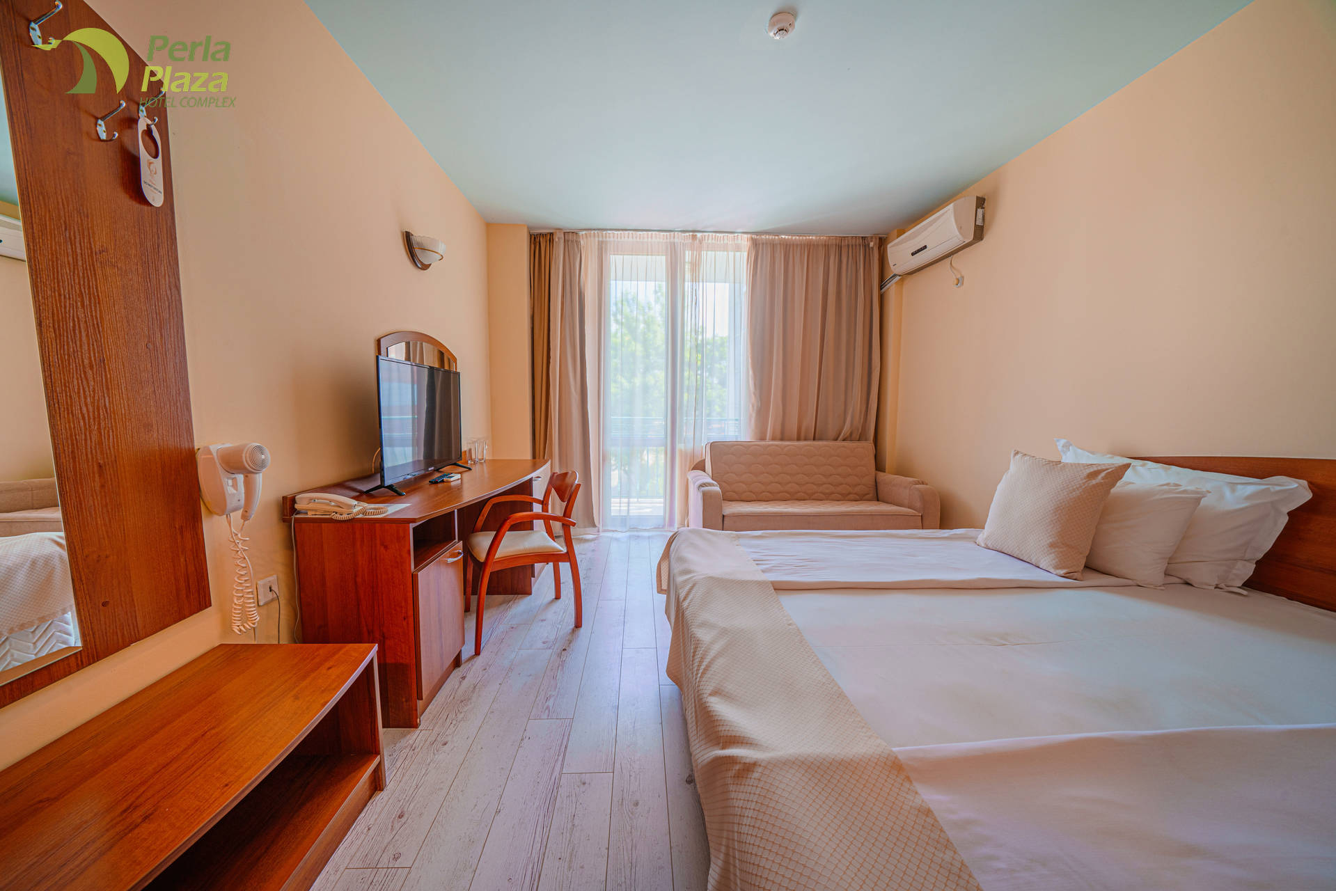 Hotel Perla Plaza-Standardna soba.jpg