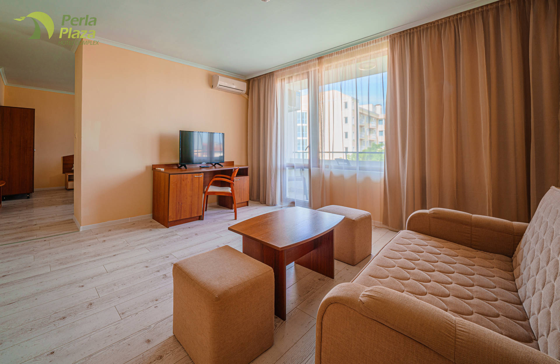 Perla Plaza Hotel-Penthouse.jpg