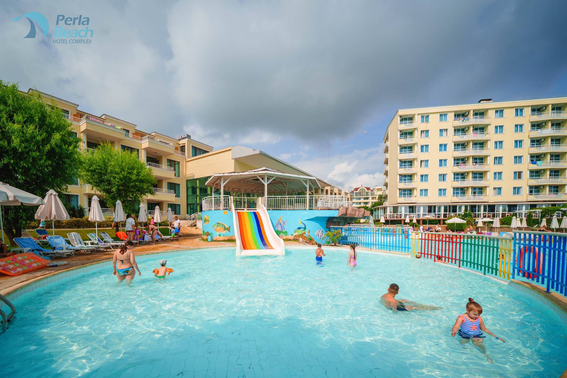 Perla Beach Hotel-Deciji bazen.jpg