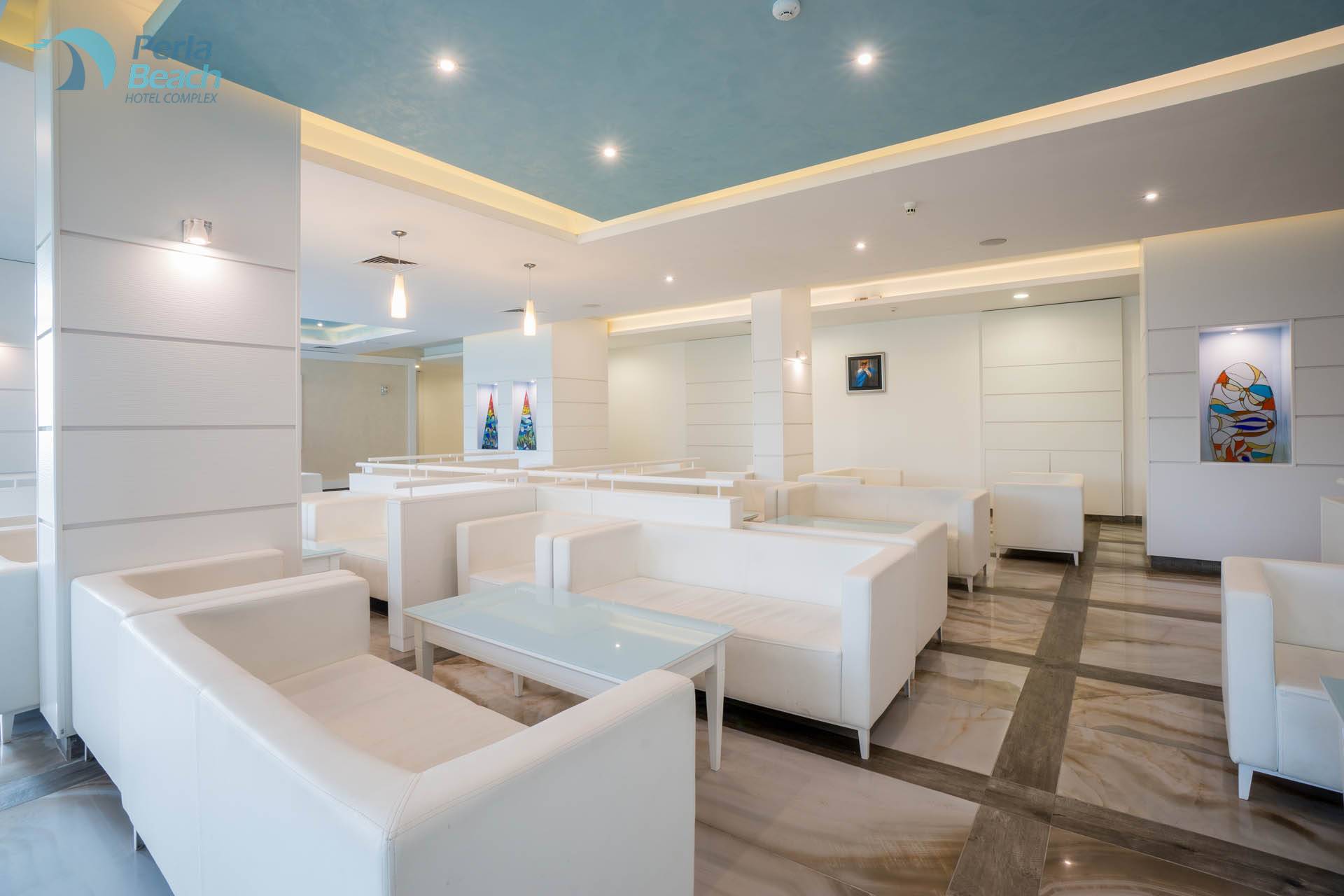 Perla Beach Hotel-Lobby.jpg