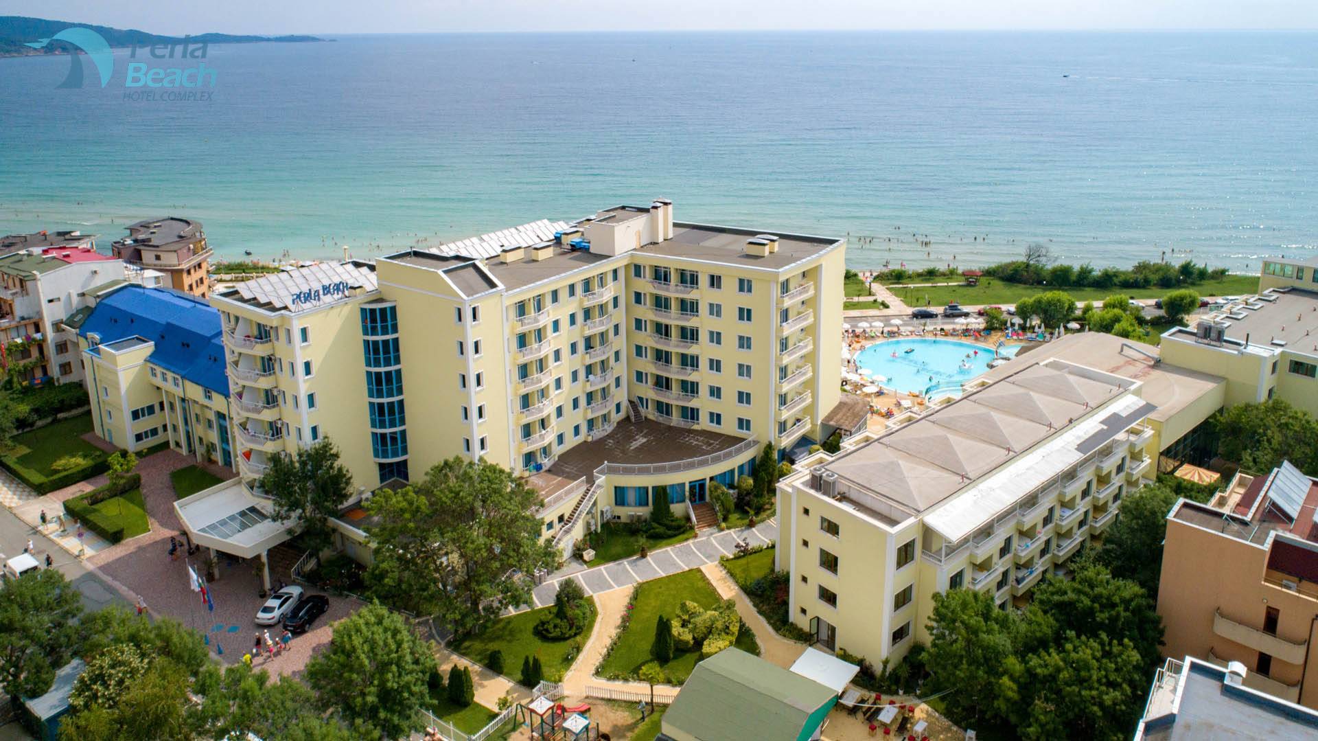 Perla Beach-Panorama hotela.jpg