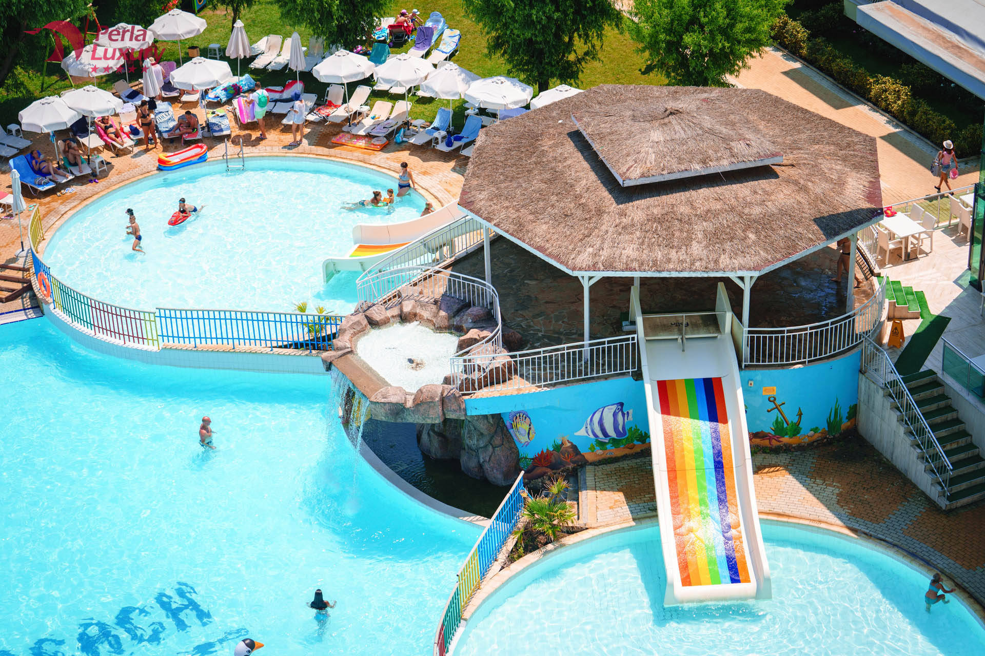 Perla Beach Luxury-Kompleks bazena.jpg