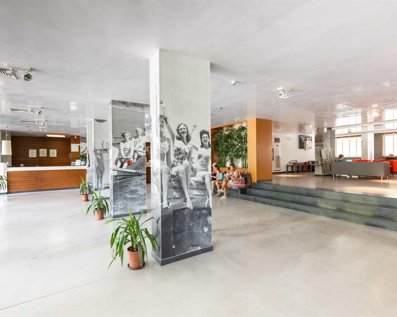 Hotel Exelsior GS-Recepcija.jpg