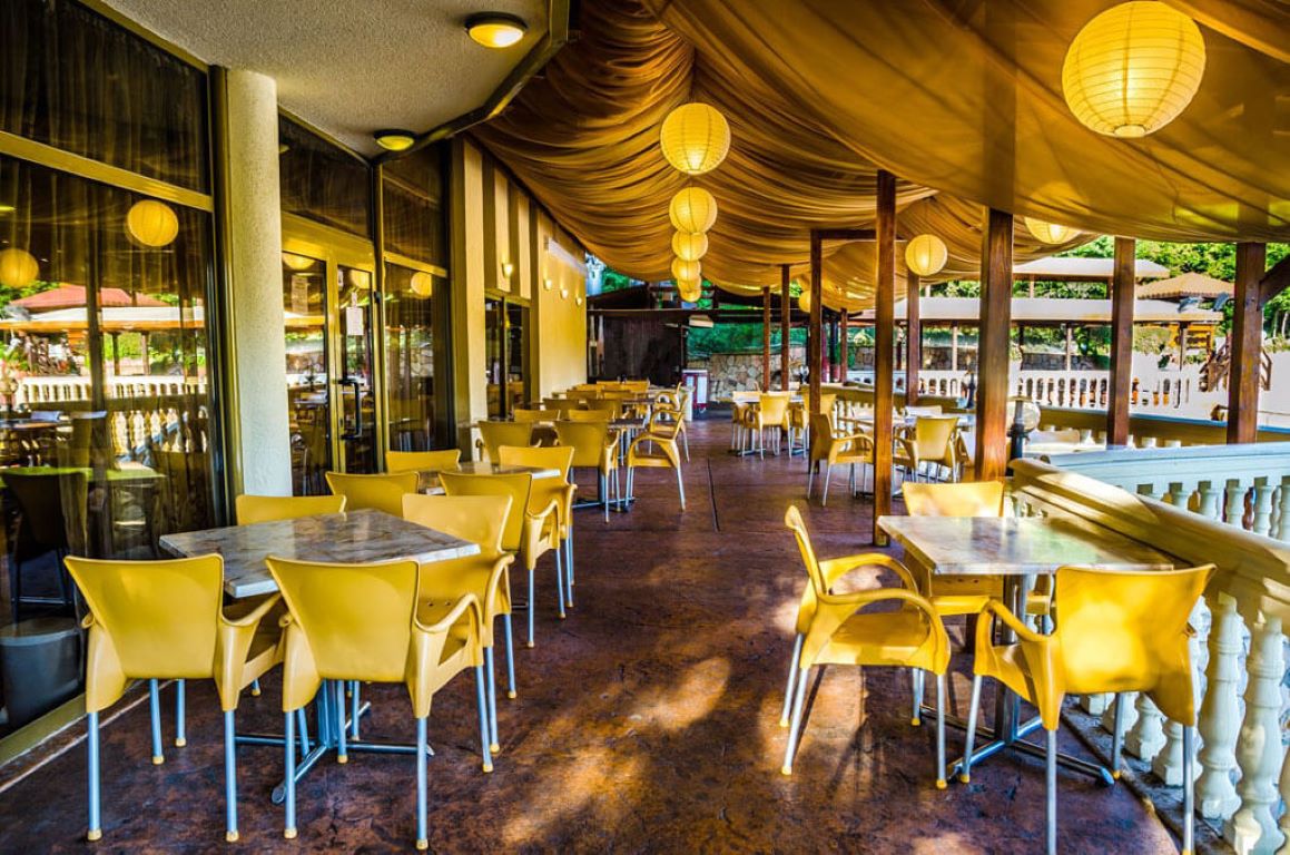 Havana Hotel-Terasa restorana.jpg