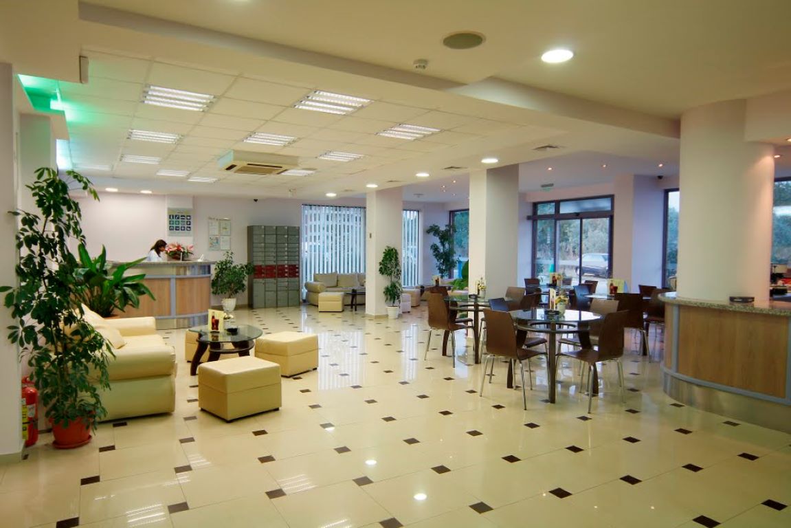Biju Hotel-Lobby.jpg