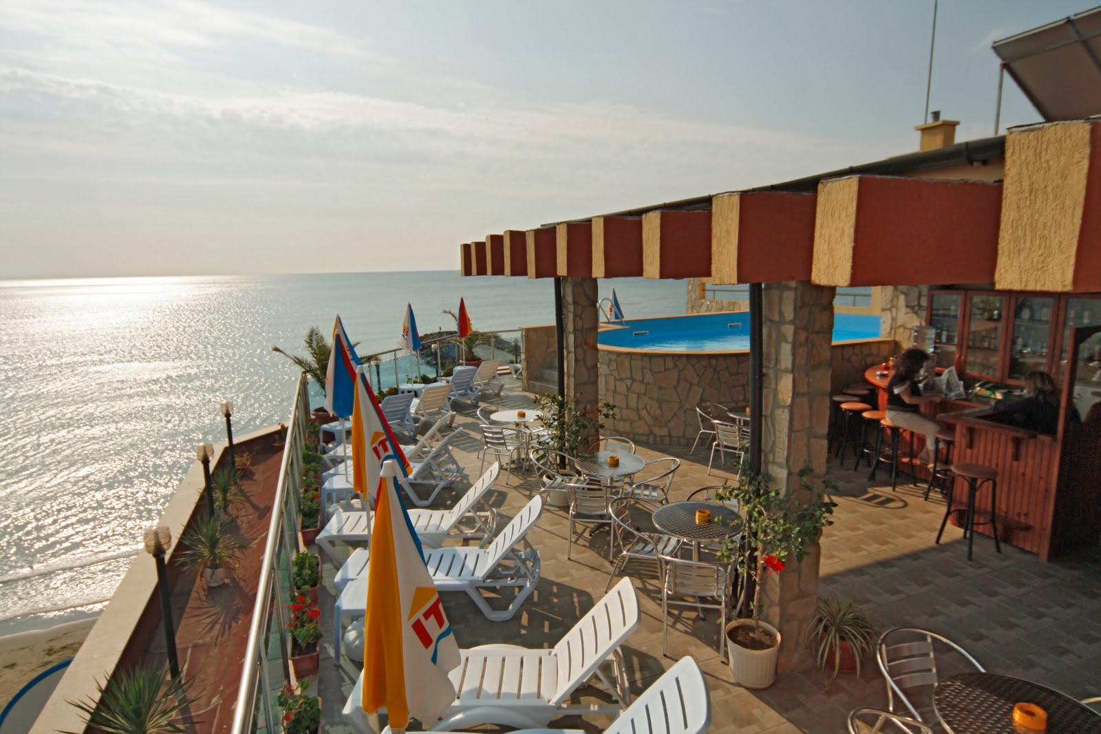 Hotel Biju-Bar na krovu.jpg