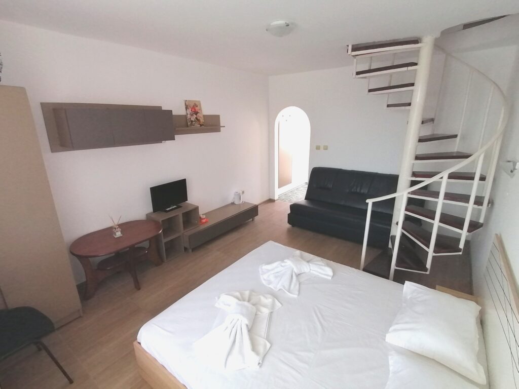SIana House-Maisonette.jpg