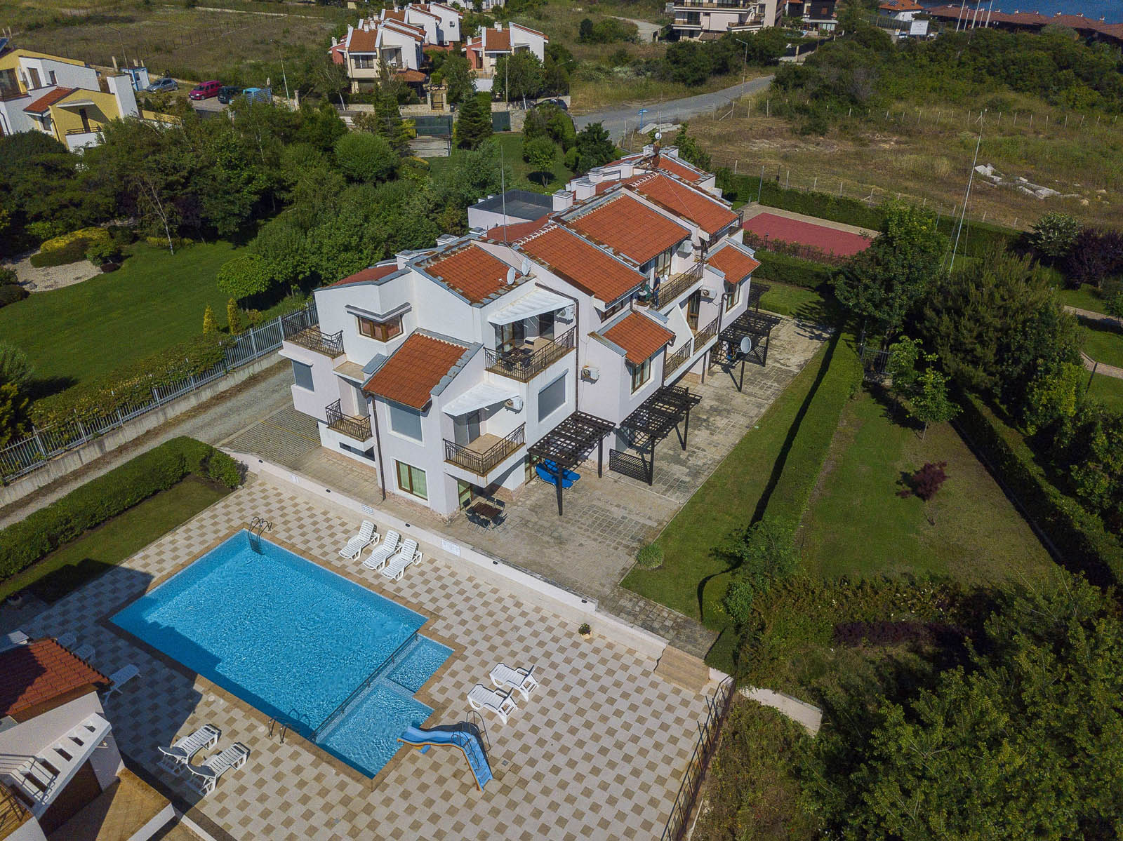 Hotel Sunrise Apartments Sozopol-Panorama hotela.jpg