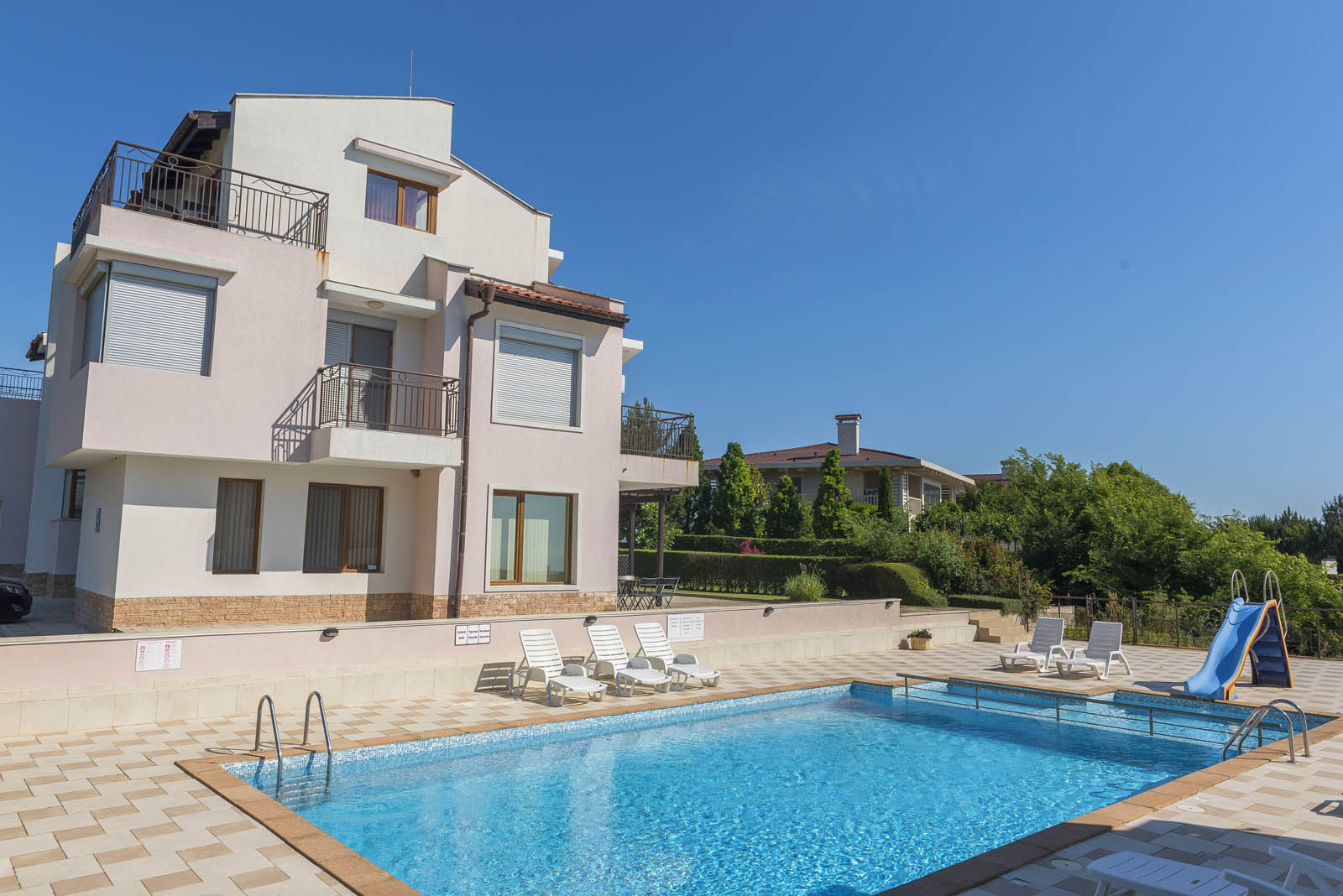 Sunrise Apartments Sozopol-Bazen.jpg