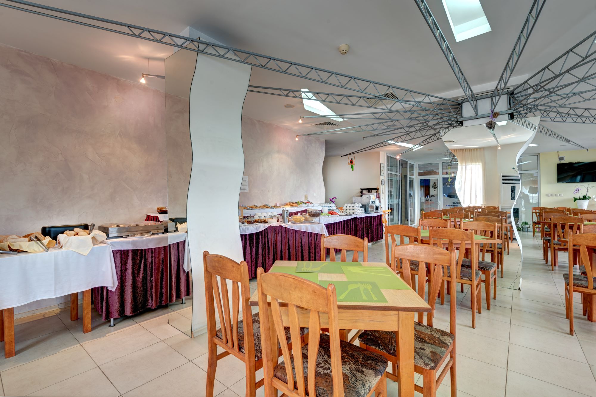 Hotel Sunny Sozopol-Glavni restoran.jpg