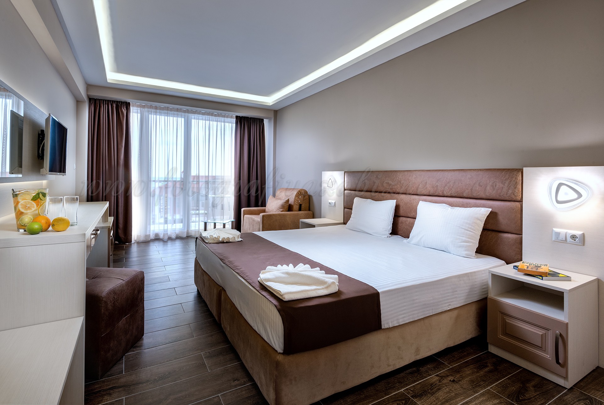 Sunny Sozopol Hotel-Deluxe soba pogled more.jpg