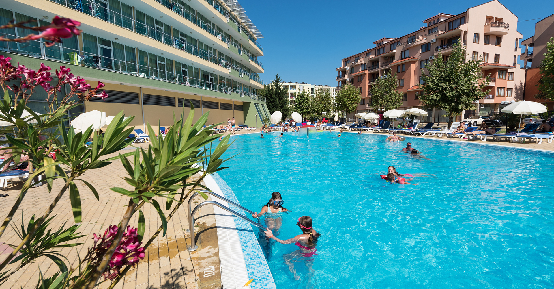Ivana Palace hotel bazen.jpg