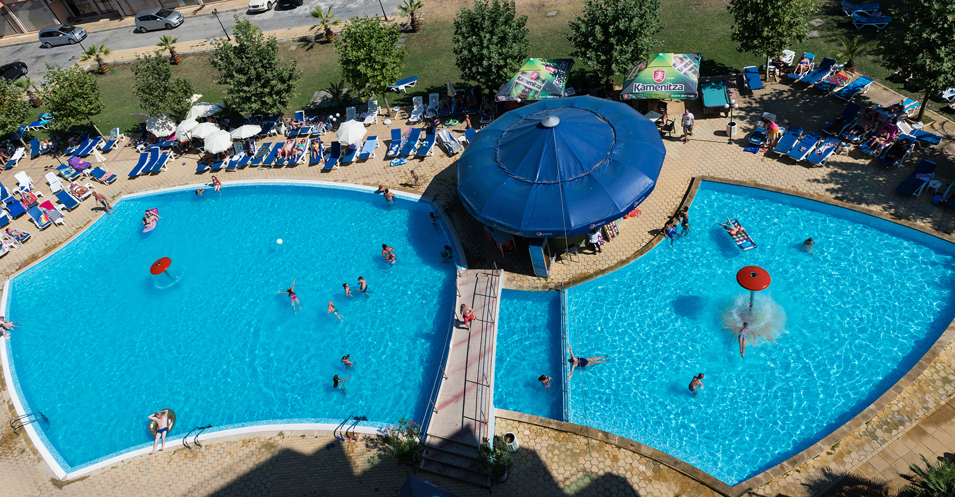Ivana Palace hotel bazeni.jpg