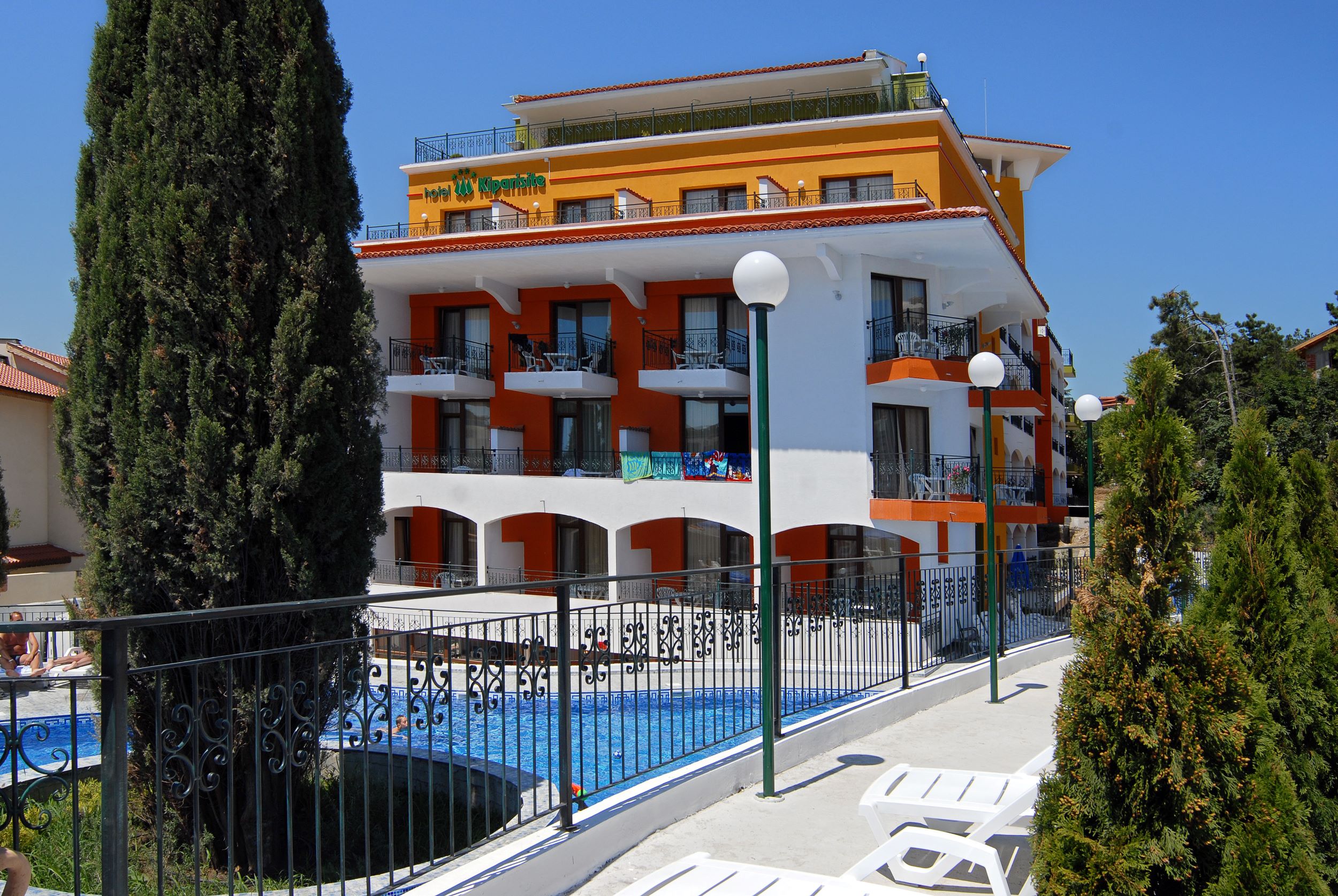 Kiparisite Hotel-Kompleks hotela.jpg