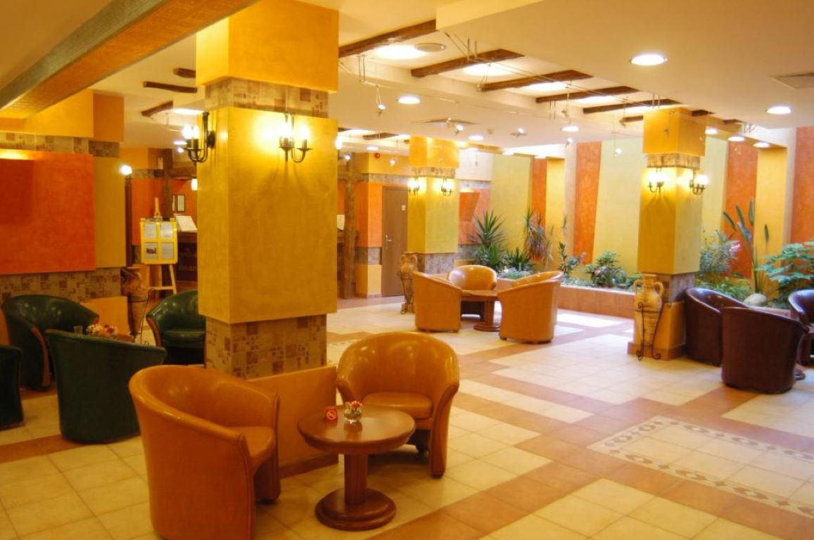 Kiparisite Hotel-Lobby.jpg