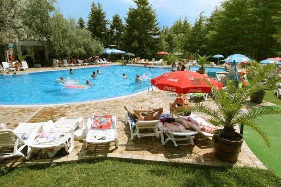 Dunav hotel bazen.jpg