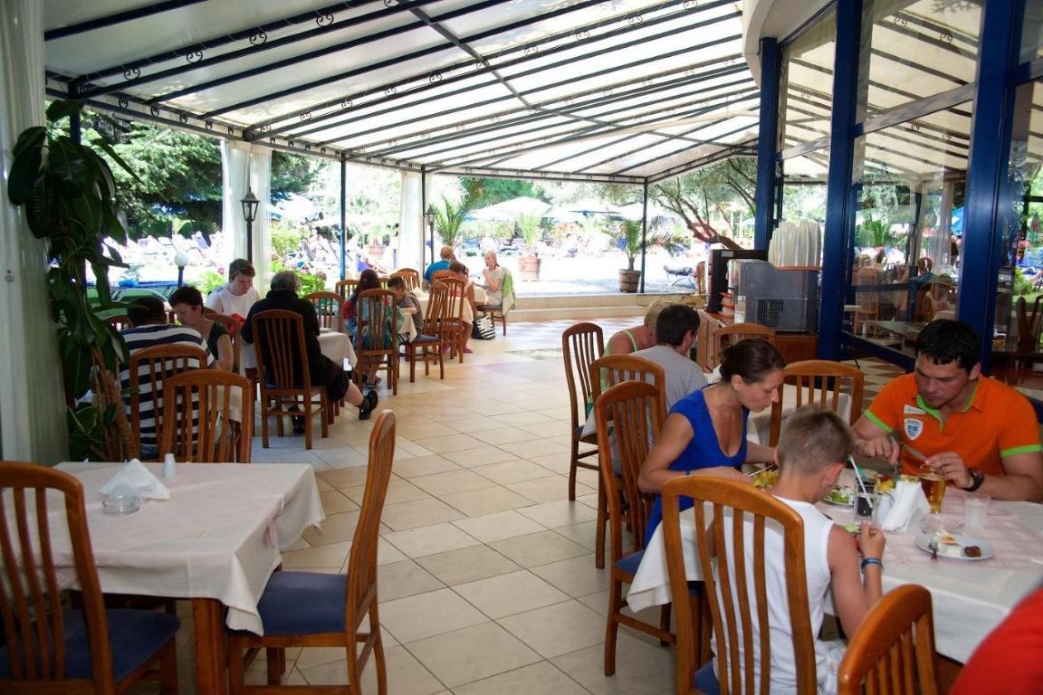 Dunav hotel restoran.jpg