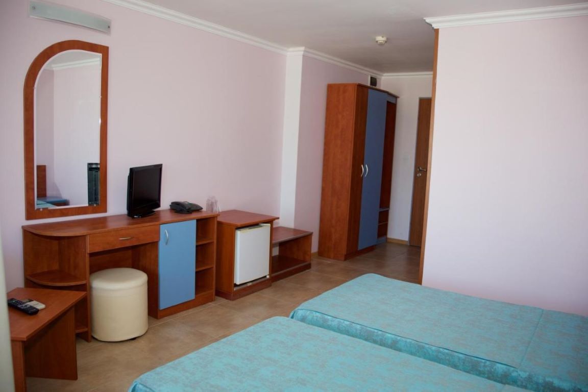 Dunav hotel soba dvokrevetna.jpg