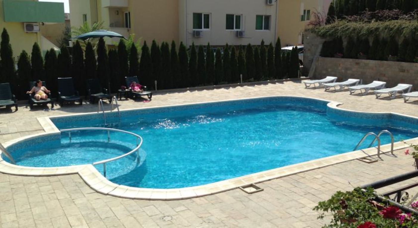 Hotel Diveda Family-Bazen.jpg