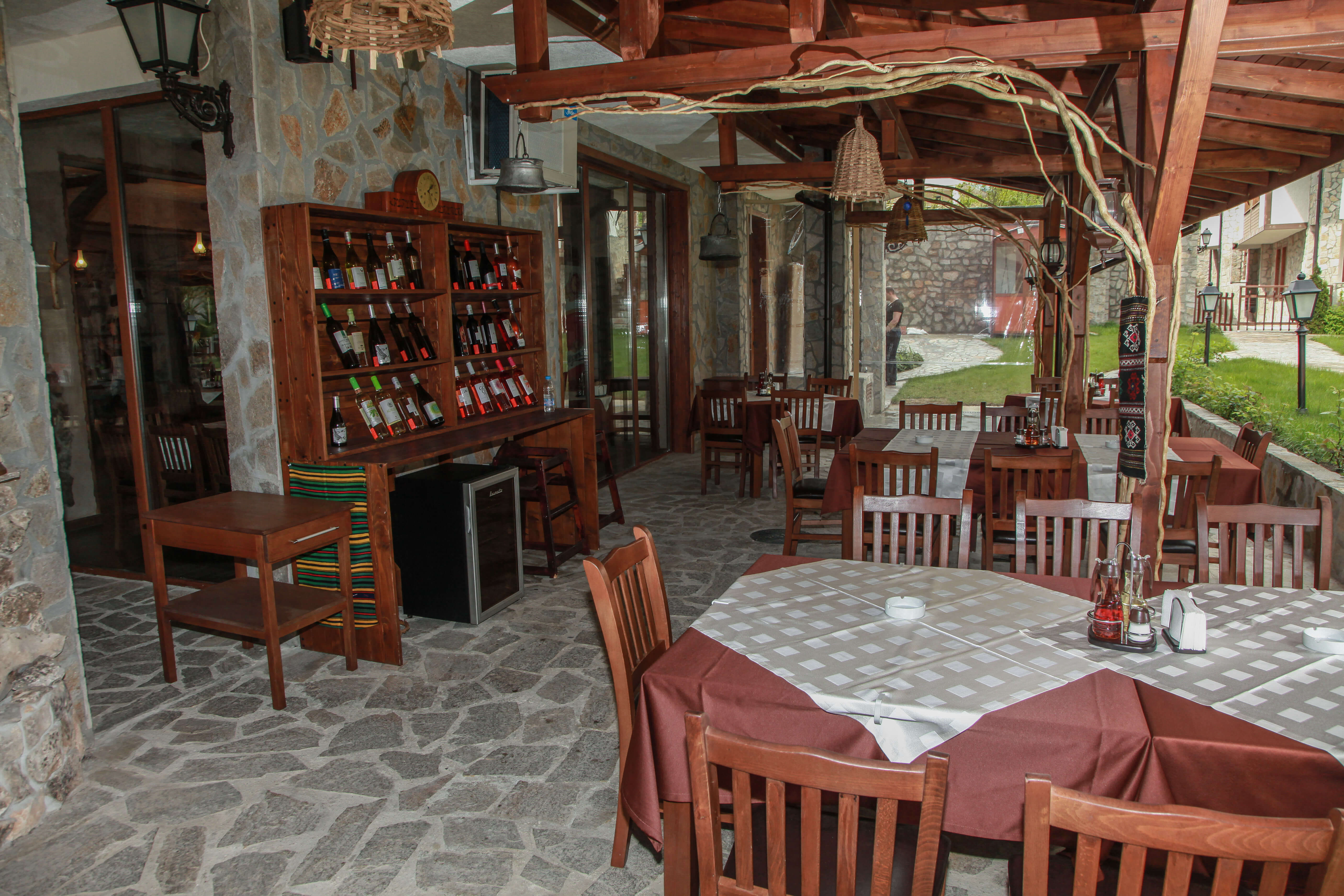 Hotel Olymp Apart-Terasa restorana.jpg