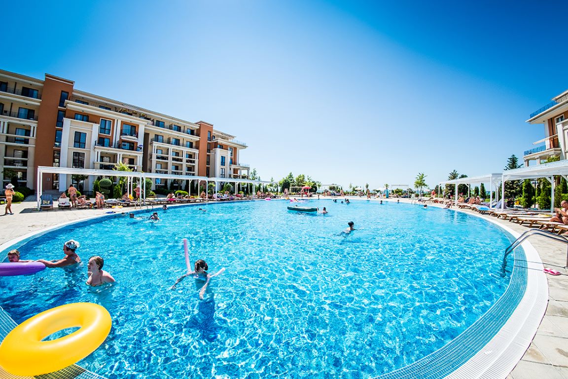 Prestige Fort Beach Hotel-Bazen.jpg